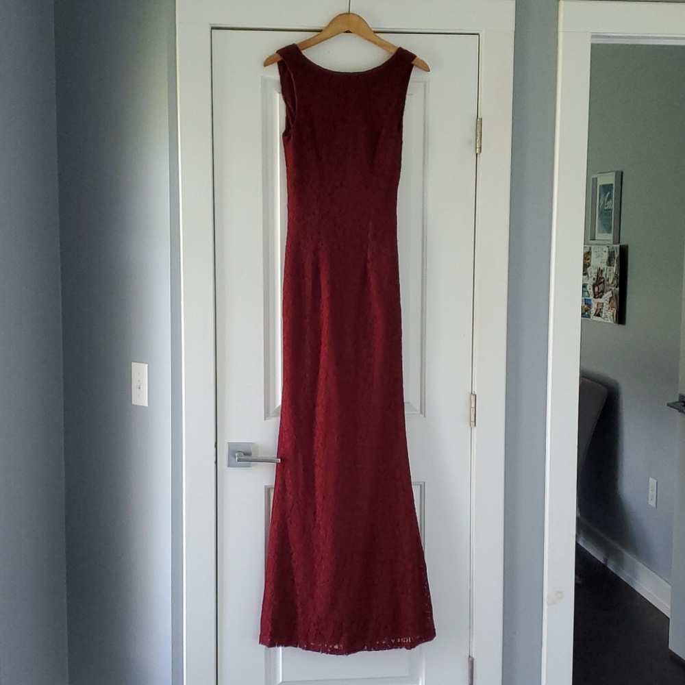 Lulus gorgeous long lace burgundy gown! - Picture 4 of 11